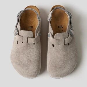 Brand new Birkenstock Tokio II Suede in color stone coin size 39 (women's 8)